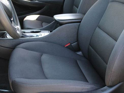 Used 2024 Chevrolet Malibu LT FWD image 30
