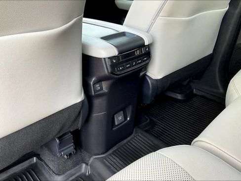 Used 2026 Toyota Grand Highlander FWD image 12