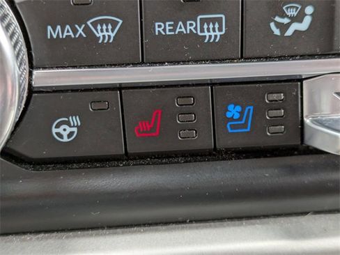 Certified 2024 Ford Expedition Limited image 22