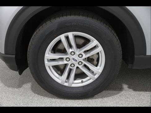 Certified 2023 Ford Explorer XLT w/ Equipment Group 202A AWD/4WD image 23