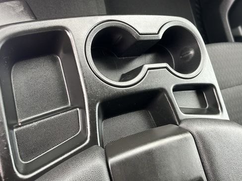 Used 2025 Chevrolet Silverado 2500 Custom w/ Custom Value Package image 16