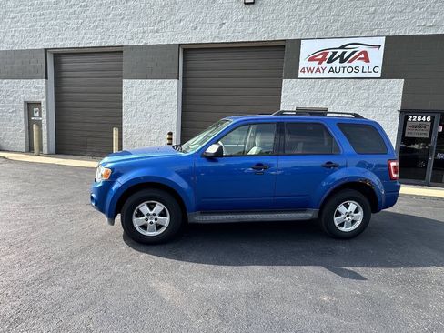 Used 2012 Ford Escape XLT FWD image 2
