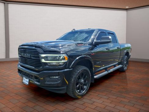 Used 2020 RAM 2500 Laramie w/ Night Edition AWD/4WD image 4