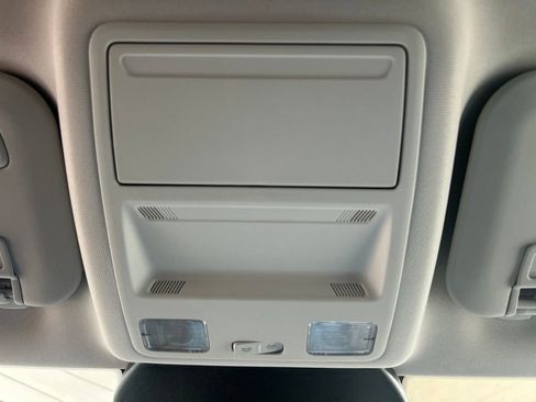 Used 2026 Ford Escape SE w/ PHEV Premium Package image 18