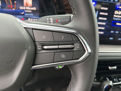 Used 2025 Chevrolet Tahoe LS image 26