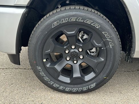 New 2026 RAM 1500 Lone Star AWD/4WD image 9