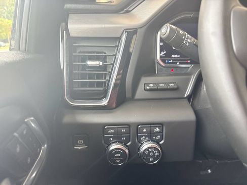 Certified 2025 GMC Sierra 2500 Denali w/ Denali Reserve Package AWD/4WD image 18
