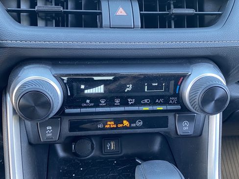 Used 2025 Toyota RAV4 LE image 24