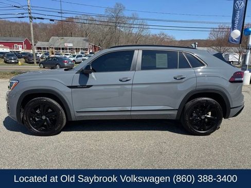 Certified 2025 Volkswagen Atlas Cross Sport SEL R-Line AWD/4WD image 8