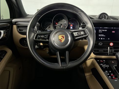Used 2024 Porsche Macan w/ Premium Plus Package image 12