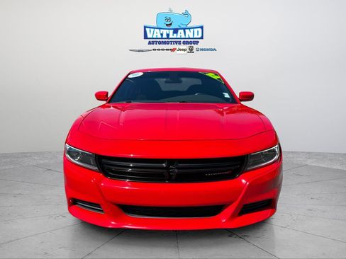 Used 2022 Dodge Charger SXT image 2