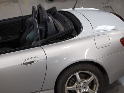 Used 2002 Honda S2000 image 13