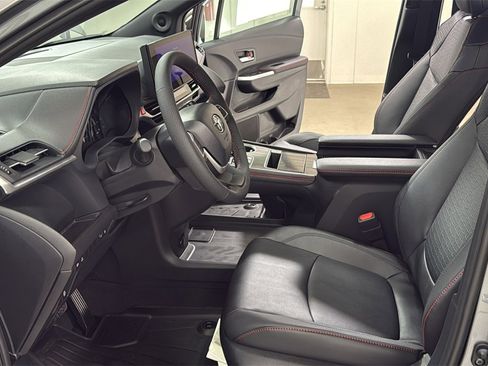 New 2026 Toyota Sienna XSE image 12