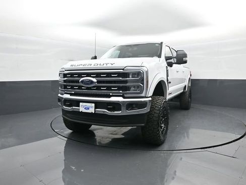 New 2026 Ford F250 Lariat w/ Lariat Ultimate Package image 3