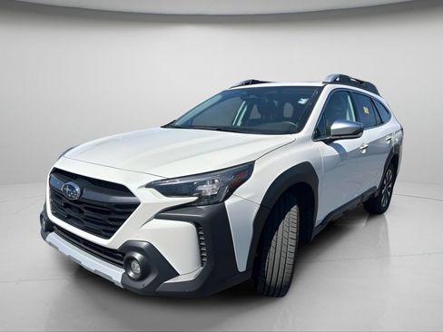 Used 2023 Subaru Outback Touring AWD/4WD image 18