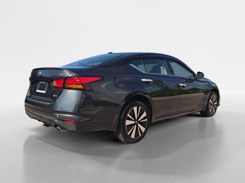Used 2022 Nissan Altima 2.5 SL image 3