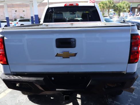 Used 2018 Chevrolet Silverado 1500 Custom w/ Custom Value Package AWD/4WD image 4