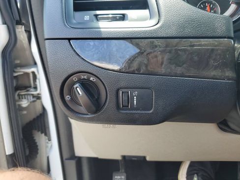 Used 2016 Dodge Grand Caravan SXT FWD image 21