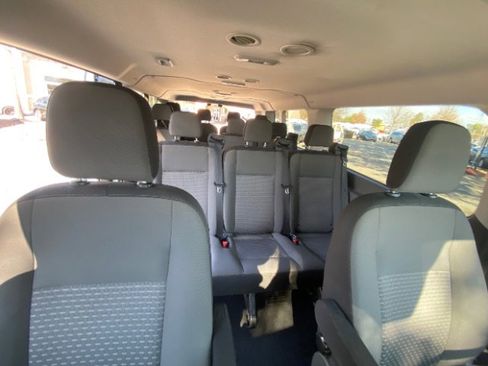 Used 2023 Ford Transit 350 XLT image 18