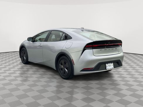 Used 2024 Toyota Prius LE image 5