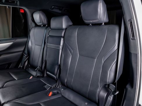 Used 2024 Lexus LX 600 F Sport image 23