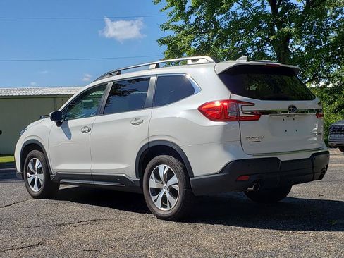 Used 2023 Subaru Ascent Premium w/ Convenience Package AWD/4WD image 3
