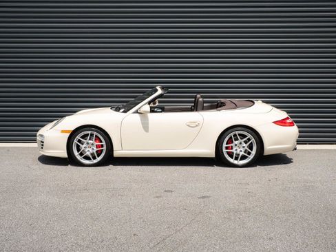 Used 2011 Porsche 911 Carrera S RWD image 2