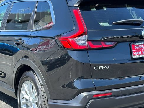 Used 2025 Honda CR-V EX-L image 5
