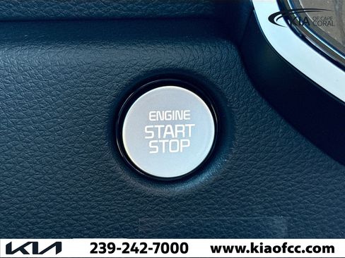 New 2026 Kia Carnival EX image 37