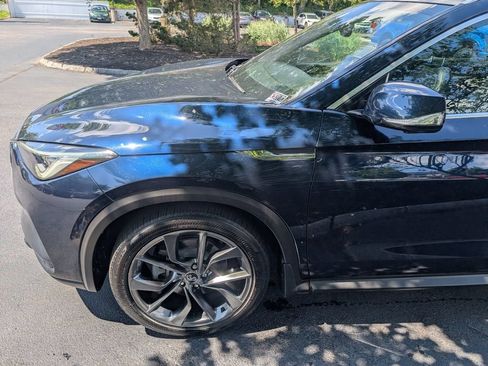 Used 2019 INFINITI QX50 Essential w/ Sensory Package AWD/4WD image 2