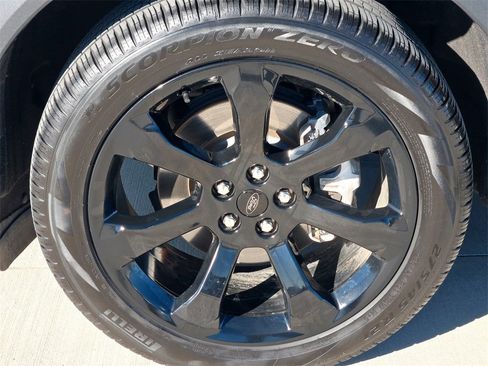 Used 2023 Ford Explorer ST-Line w/ Class IV Trailer Tow Package image 9