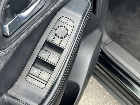 Used 2023 Nissan Rogue SV AWD/4WD image 14