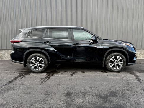 Certified 2026 Toyota Highlander XLE AWD/4WD image 13