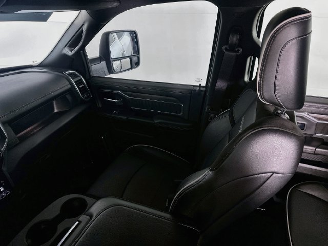 Used 2026 RAM 2500 Laramie AWD/4WD image 22
