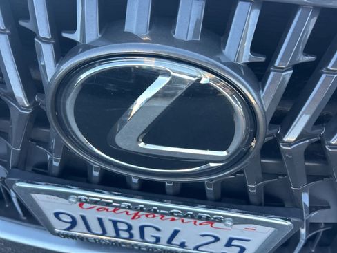 Used 2025 Lexus ES 300h w/ Premium Package image 12