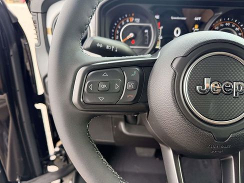 New 2026 Jeep Gladiator Sport AWD/4WD image 16