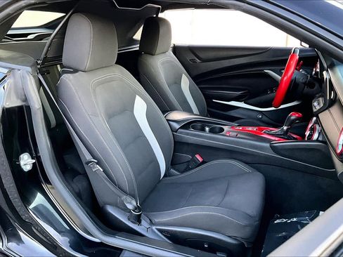 Used 2018 Chevrolet Camaro SS image 8