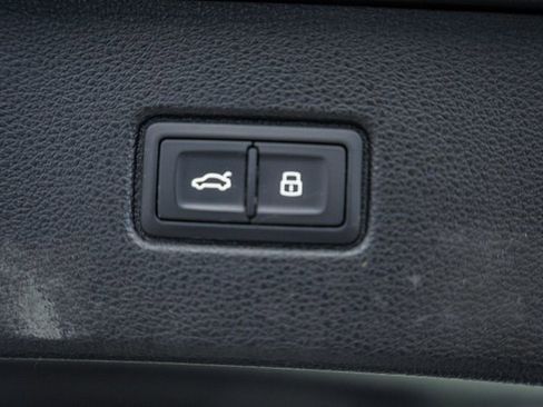 Used 2019 Audi Q7 3.0T Premium Plus image 11