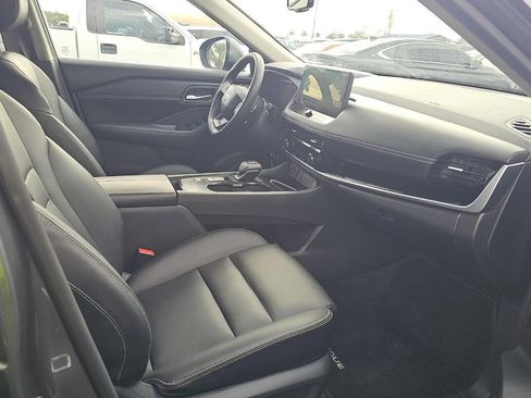 Used 2026 Nissan Rogue SL image 13