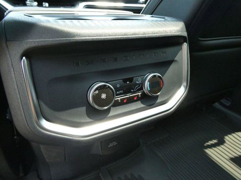 New 2027 Ford Expedition Platinum w/ Stealth Appearance Package AWD/4WD image 17