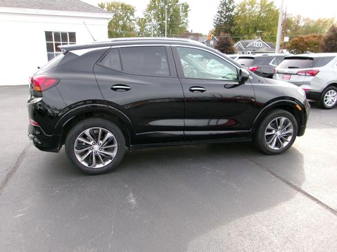 Used 2022 Buick Encore GX Select w/ Sport Touring Package image 5
