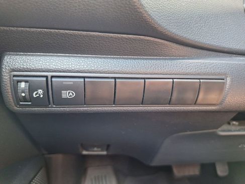 Used 2023 Toyota Corolla LE FWD image 12