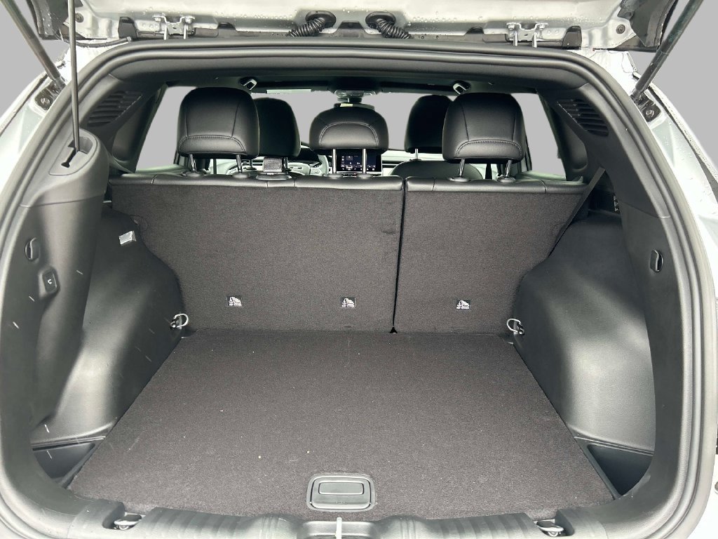 Certified 2026 Jeep Compass Limited AWD/4WD image 11