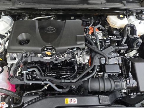 Used 2025 Toyota Camry LE image 25