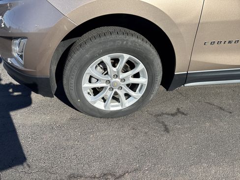 Used 2019 Chevrolet Equinox LS w/ LS Convenience Package image 11