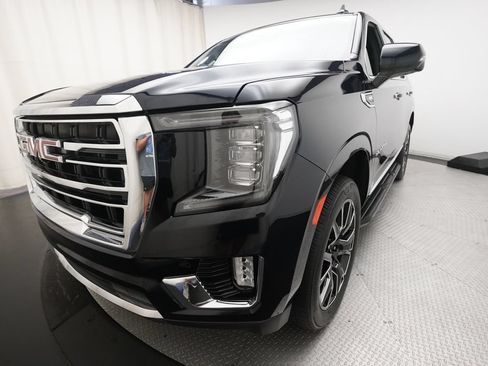 Used 2024 GMC Yukon SLT w/ SLT Luxury Package AWD/4WD image 24