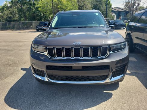 Used 2022 Jeep Grand Cherokee L Limited RWD image 2