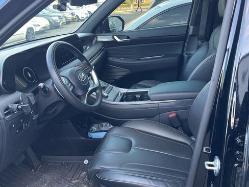Used 2024 Hyundai Palisade Calligraphy image 6