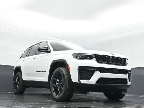 New 2026 Jeep Grand Cherokee Laredo image 27