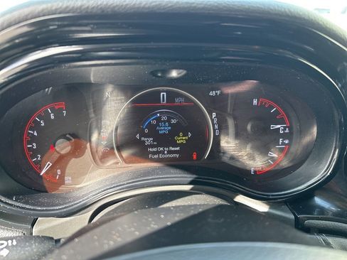 Used 2022 Dodge Durango SXT w/ Anodized Platinum Package image 20